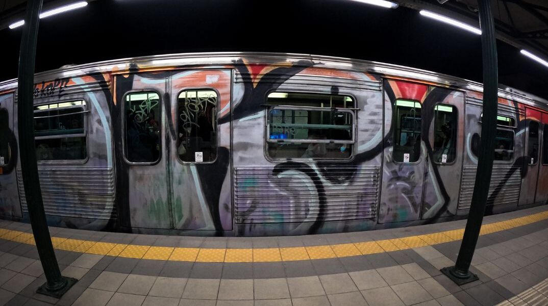 Εξαρθρώθηκε συμμορία ληστών που είχε ως ορμητήρια σταθμούς του ΗΣΑΠ και του ΜΕΤΡΟ