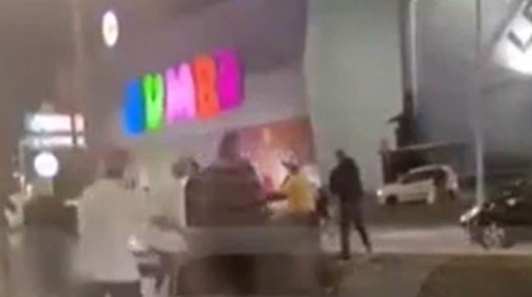 Βίντεο-ντοκουμέντο λίγες στιγμές μετά το σοβαρό τροχαίο στην Πειραιώς και την παράσυρση των 5 ατόμων