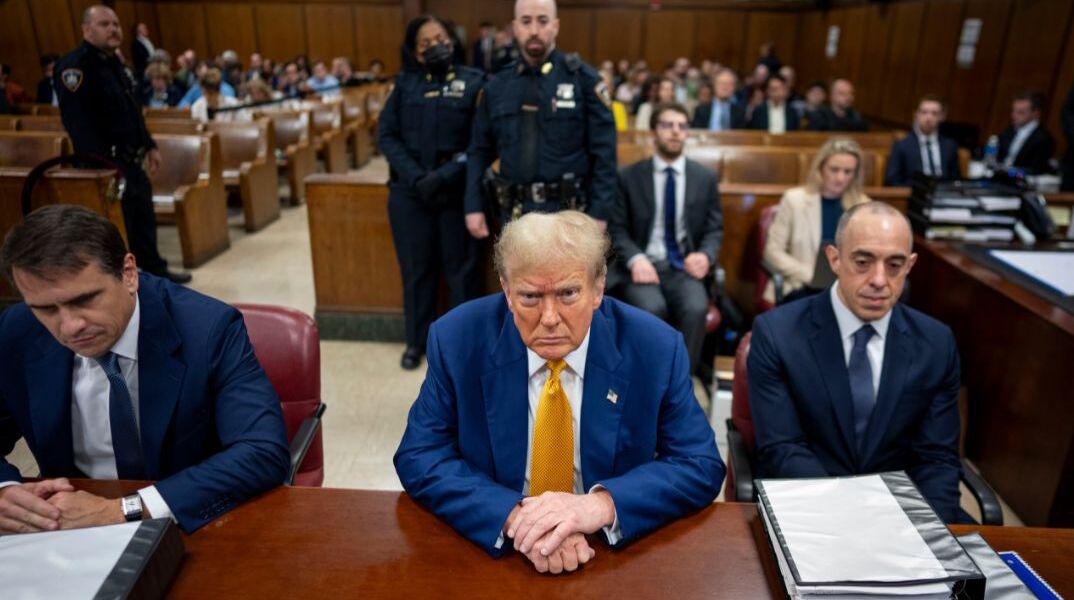 Στόρμι Ντάνιελς για Τραμπ: «Το σεξ στις πορνοταινίες είναι πολύ αληθινό, όπως ακριβώς συνέβη και με τον πρόεδρο»