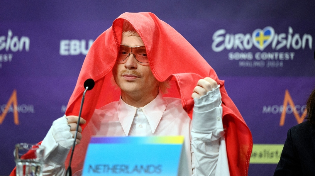 ανδρας, μικροφωνο