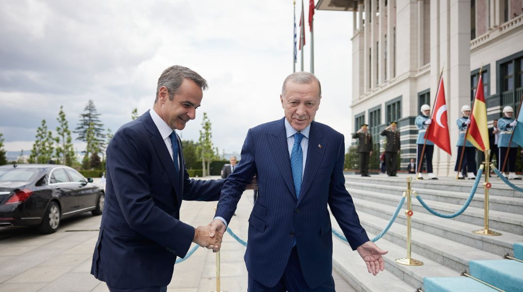 Καρέ-καρέ η επίσκεψη του Κυριάκου Μητσοτάκη στην Άγκυρα για τη συνάντηση με τον Ερντογάν