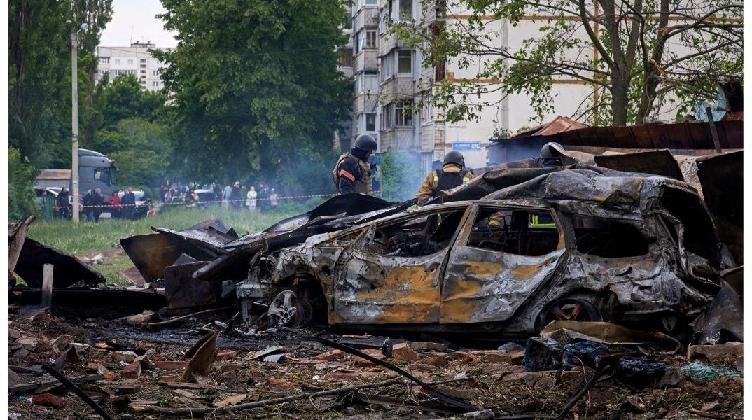 Ουκρανία: Ο Πούτιν λέει ότι χαράζει τη νεκρή ζώνη του Χαρκόβου
