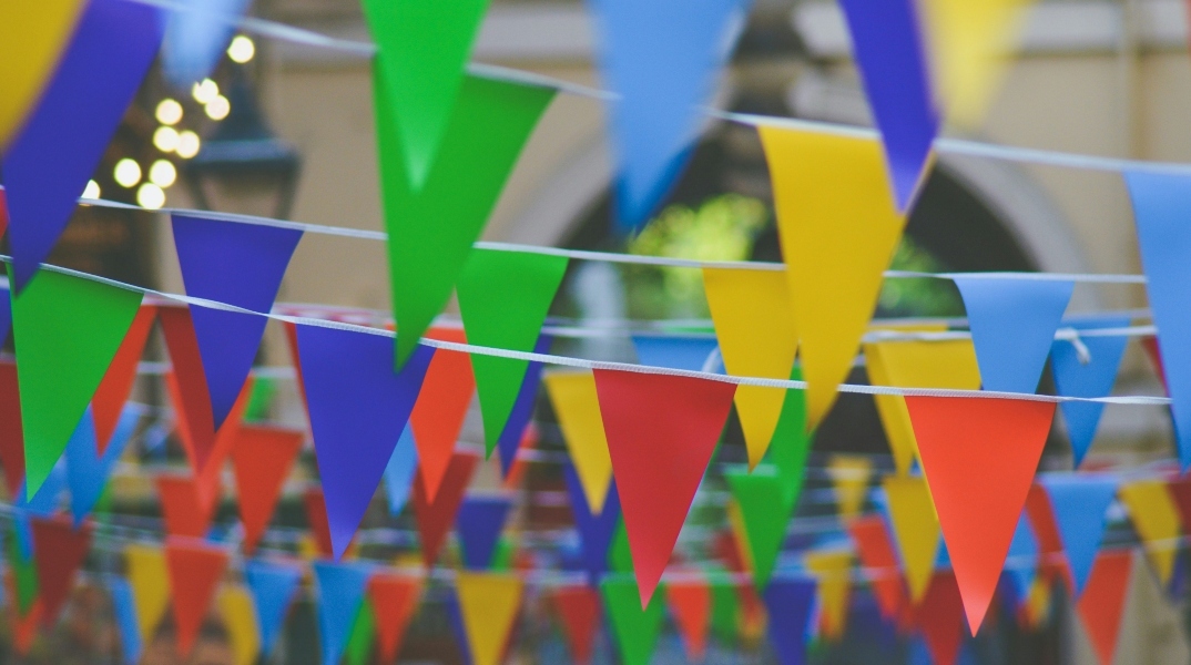 τριγωνικες σημαιες