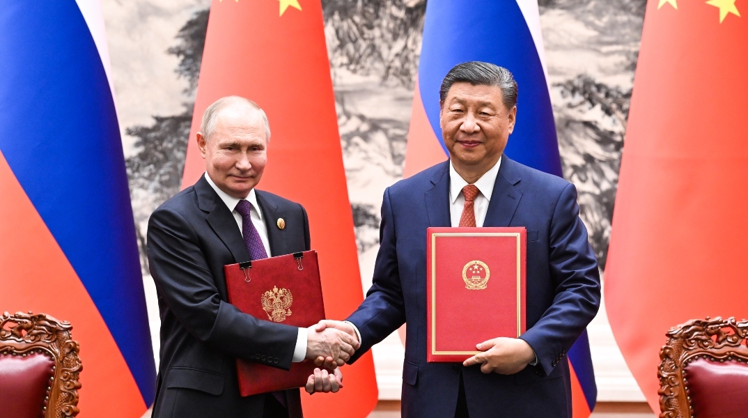 O Σι Τζινπίνγκ με τον Πούτιν