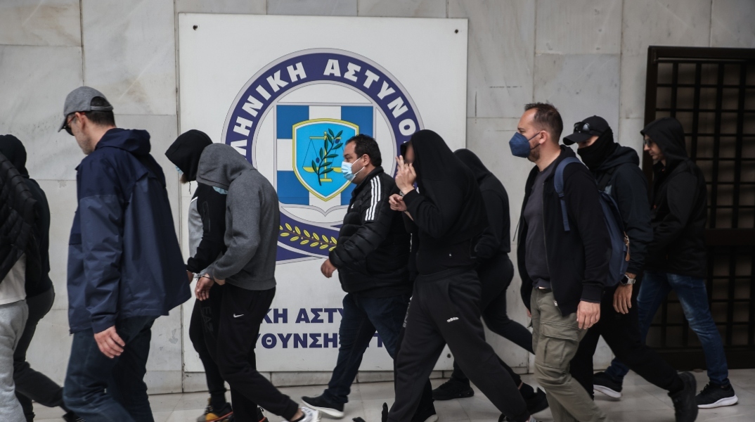 αστυνομικοι, συλληφθεντες