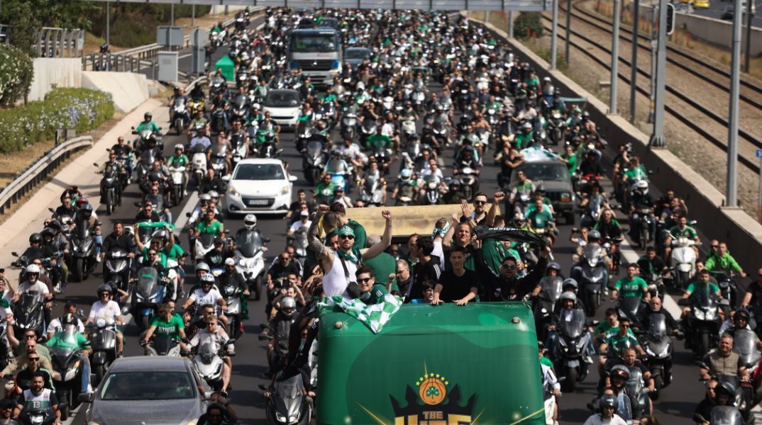 Υποδοχή ηρώων στην αποστολή του Παναθηναϊκού 