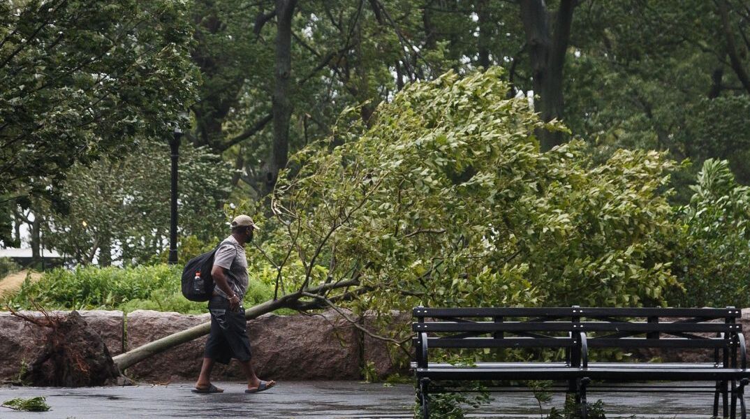 Τουλάχιστον 14 νεκροί σε καταιγίδες σε Τέξας, Αρκάνσας, Οκλαχόμα και Κεντάκι