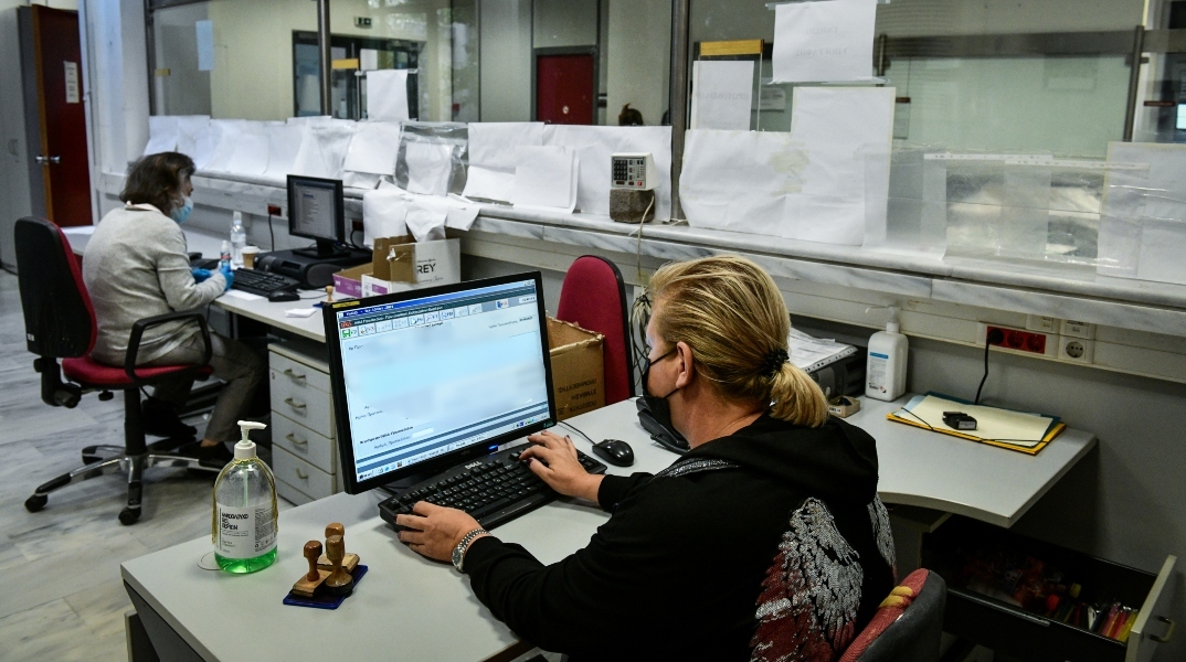 γραφεια, υπαλληλοι, υπολογιστες