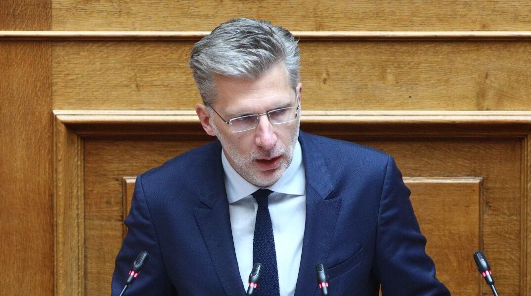 Σκέρτσος: Ο ΣΥΡΙΖΑ μετατοπίζεται στον ακραίο πολιτικό αυταρχισμό