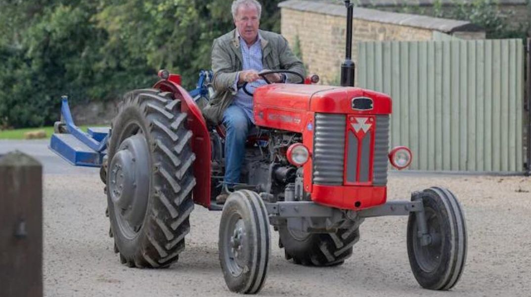 Τζέρεμι Κλάρκσον: Να πάνε στα χωράφια οι νέοι όχι στον στρατό 