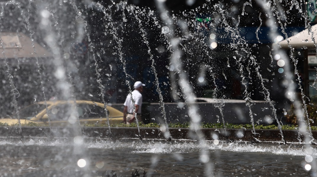 Ζέστη και μίνι καύσωνας από την Παρασκευή 