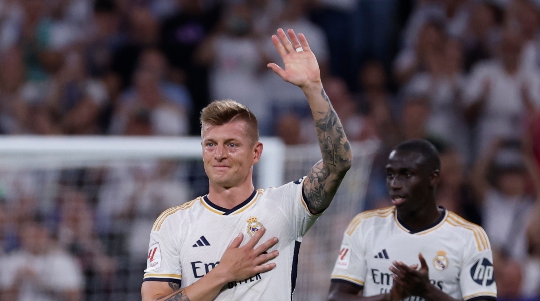 2 ποδοσφαιριστες