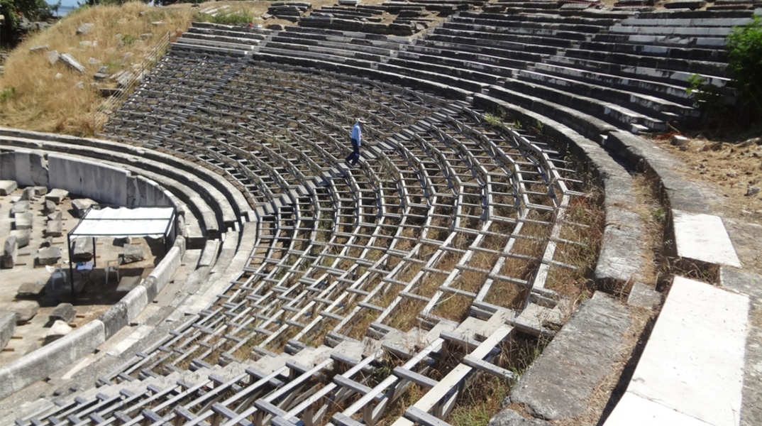 αρχαίο θέατρο της Θάσου