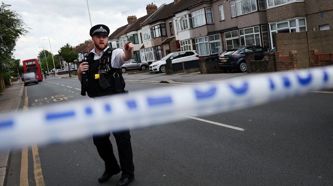 Λονδίνο: Τρια παιδιά εγκαταλείφθηκαν με διαφορά επτά ετών