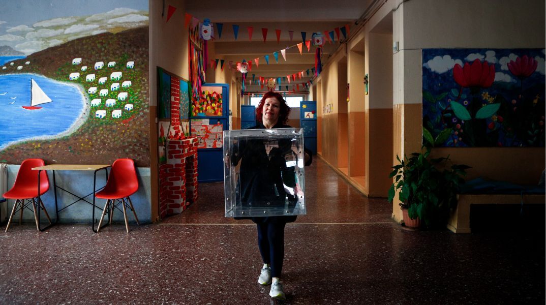 Προετοιμασία για τις εκλογές της Κυριακής 