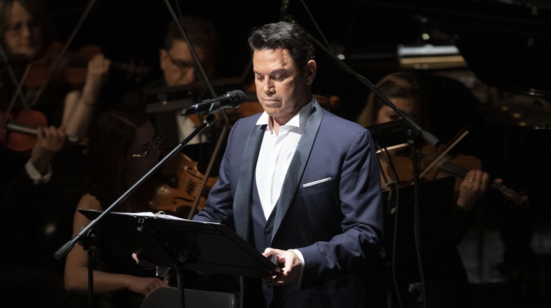 Ο Μάριος Φραγκούλης 