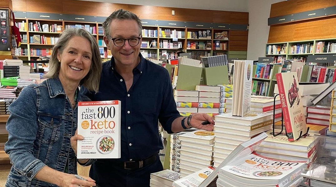 Η σύζυγος του Μάικλ Μόσλεϊ,  Κλερ Μπέιλι Μόσλεϊ