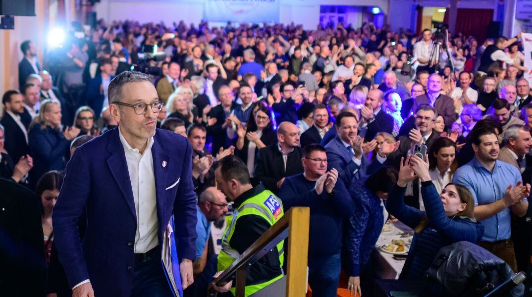 Ευρωεκλογές 2024: Προβάδισμα για το ακροδεξιό κόμμα FPÖ (exit poll)	