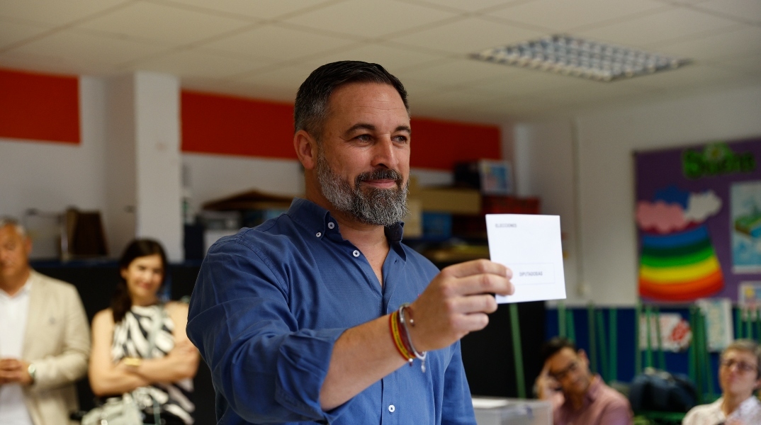 Ο αρχηγός του ισπανικού ακροδεξιού κόμματος Vox Σαντιάγο Αμπασκάλ 