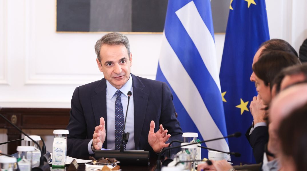 Ο Κυριάκος Μητσοτάκης κατά τη συνεδρίαση του Υπουργικού Συμβουλίου