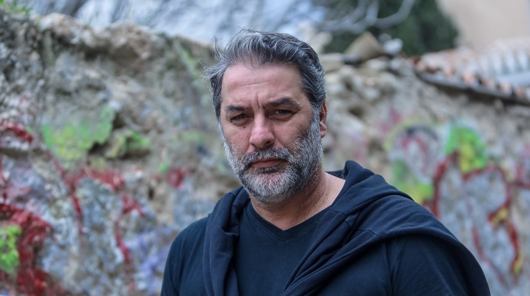 Ο Βασίλης Μπισμπίκης 