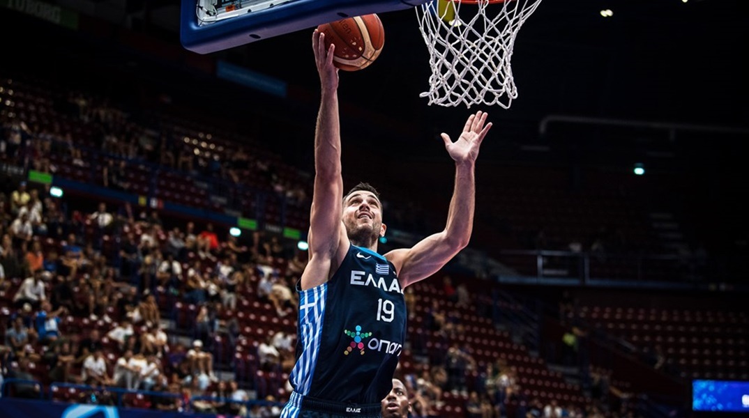 Η Εθνική Ελλάδος θα αγωνιστεί χωρίς τον Ιωάννη Παπαπέτρου στο Προολυμπιακό τουρνουά στο ΣΕΦ