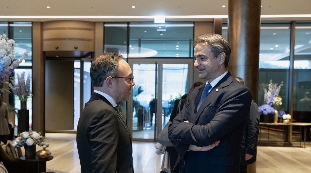 Μητσοτάκης από Ελβετία: Θα στηρίξουμε την Ουκρανία για διαρκή ειρήνη μέσω αξιόπιστων διαπραγματεύσεων 