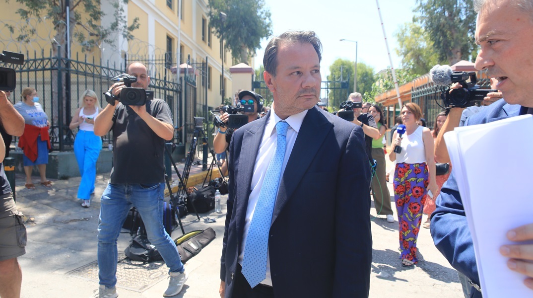 Ο Απόστολος Λύτρας ελεύθερος με περιοριστικούς όρους 