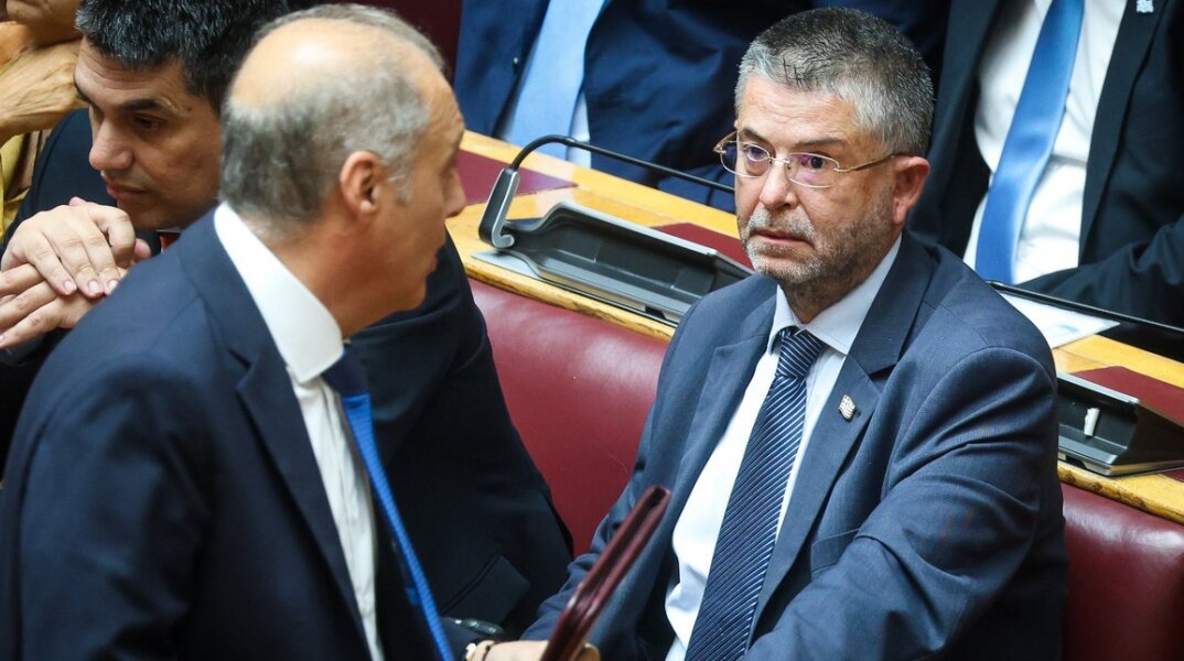 Ελληνική Λύση: Εκτός της κοινοβουλευτικής ομάδας ο Παύλος Σαράκης