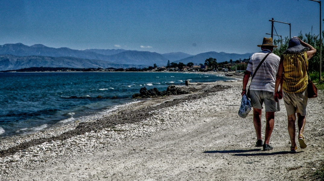 Αίθριος ο καιρός αύριο Πέμπτη με ξηρασία και ισχυρούς ανέμους 