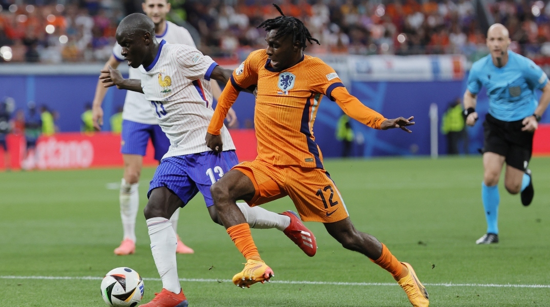 ποδοσφαιριστες, μπαλα