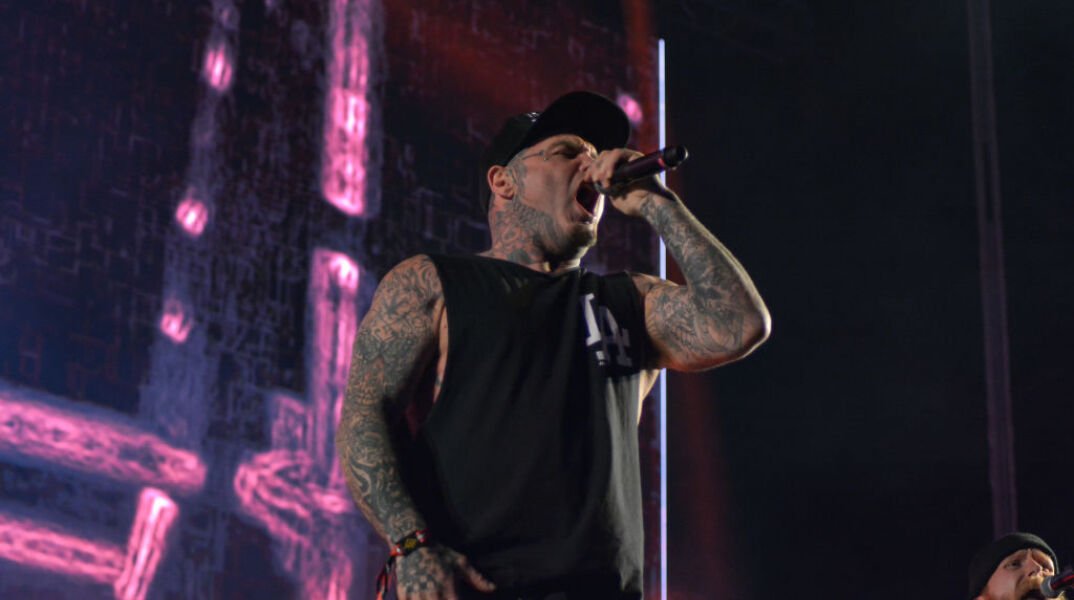 Shifty Shellshock: Πέθανε ο τραγουδιστής του Βutterfly σε ηλικία 49 ετών