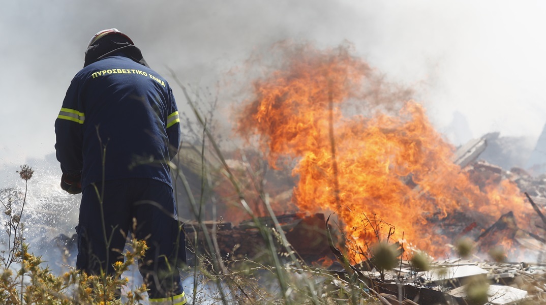 Φωτιά σε δασική έκταση στο Ορθοβούνι Τρικάλων - Ήχησε το 112