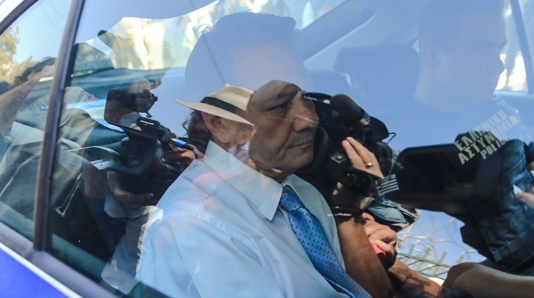 Ο Απόστολος Λύτρας μετά την απολογία του 