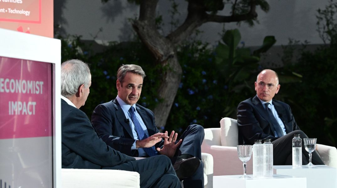 O Κυριάκος Μητσοτάκης στο συνέδριο του Economist 