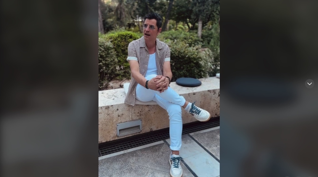 Ο Σάκης Ρουβάς