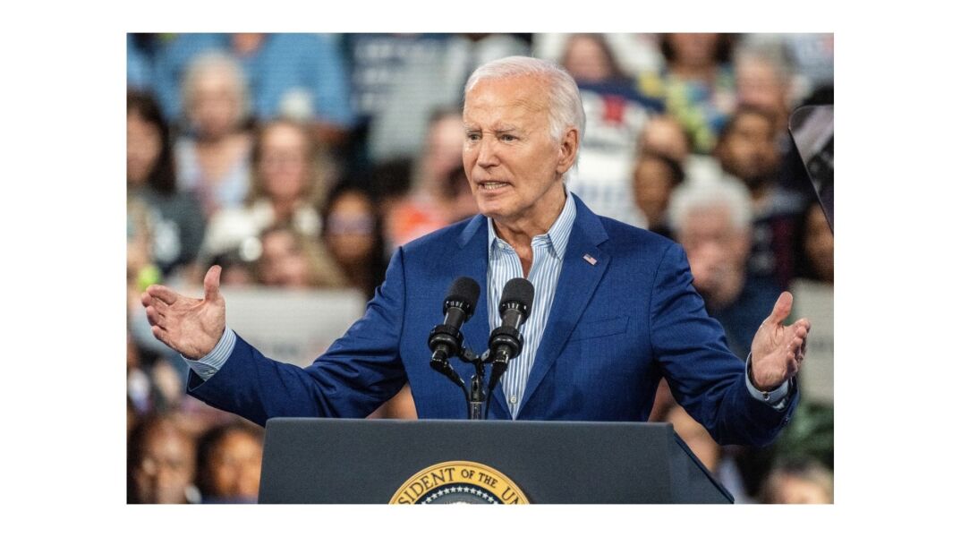 ΝΥΤ: O Μπάιντεν ζυγίζει αν θα αποσυρθεί από την προεδρική υποψηφιότητα
