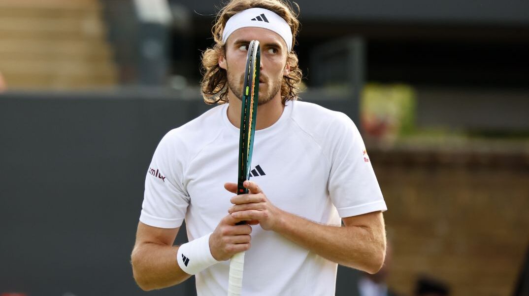 Εκτός Γουίμπλεντον από τον 2ο γύρο ο Τσιτσιπάς