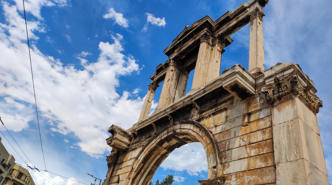 Ηλιόλουστος θα είναι ο καιρός αύριο Σάββατο με αραιές νεφώσεις