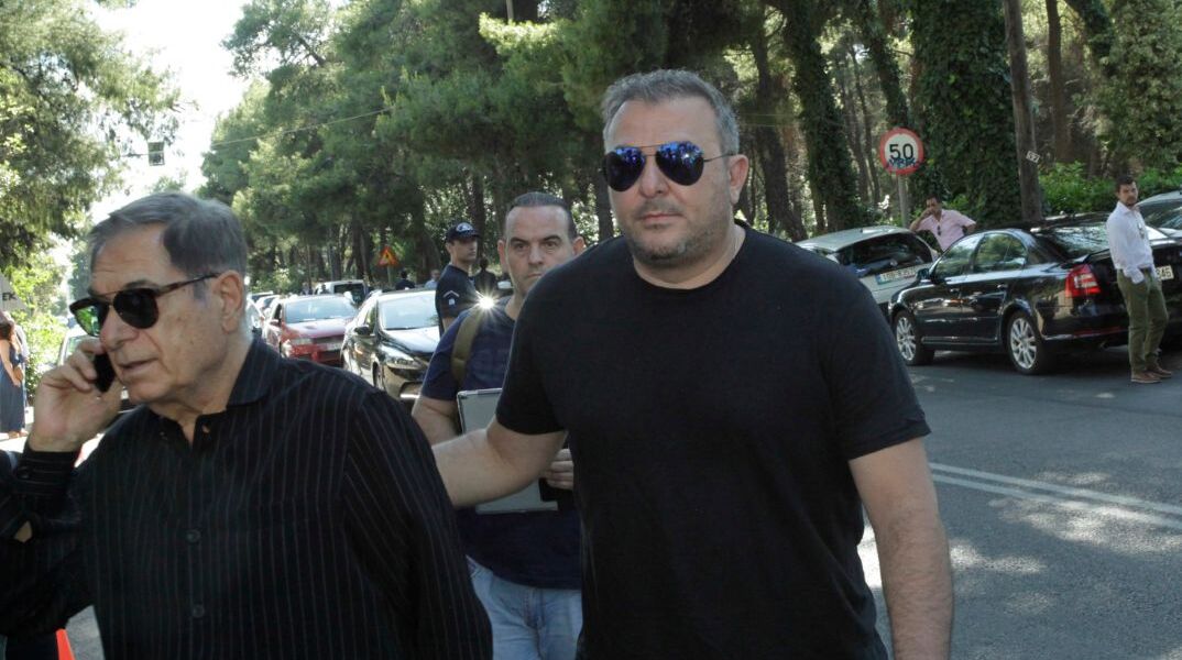 Αντώνης Ρέμος: «Δεν έχω διαπράξει ποτέ φοροδιαφυγή, δεν θα ακυρώσω καμιά συναυλία»