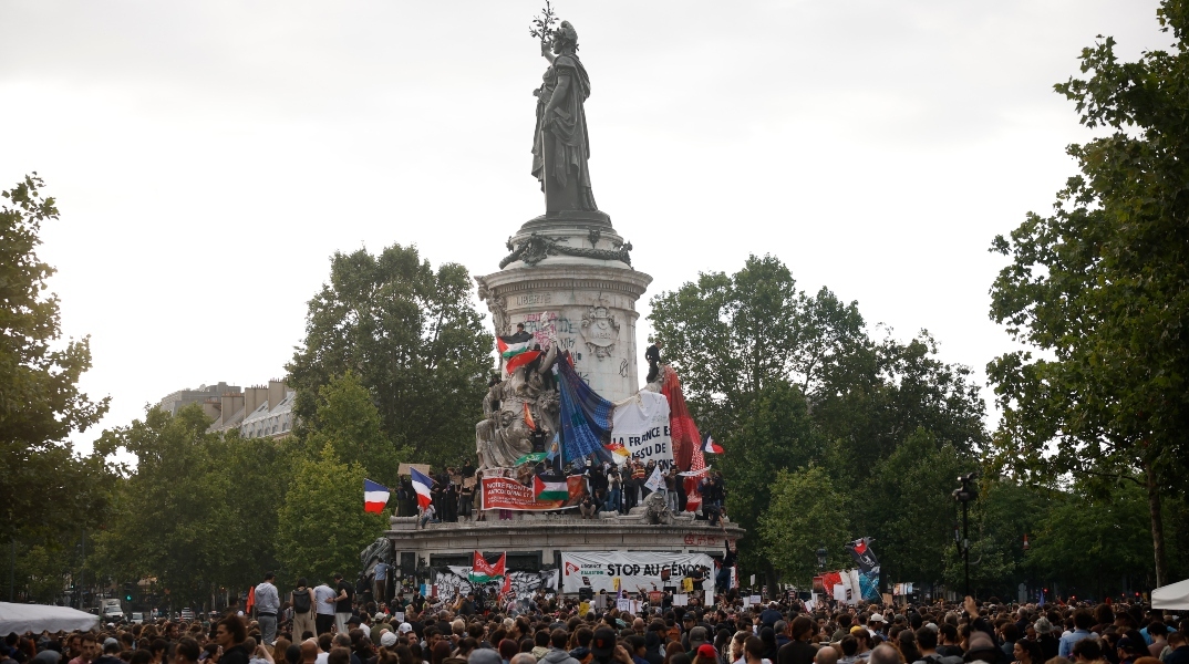 γαλλοι ψηφοφοροι πανηγυριζουν