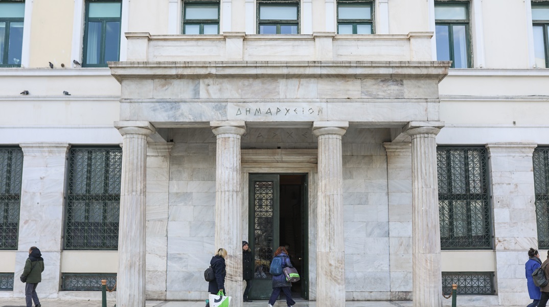 Δήμος Αθηναίων: Σε αργία οι δημοτικοί υπάλληλοι που εκβίαζαν καταστηματάρχες