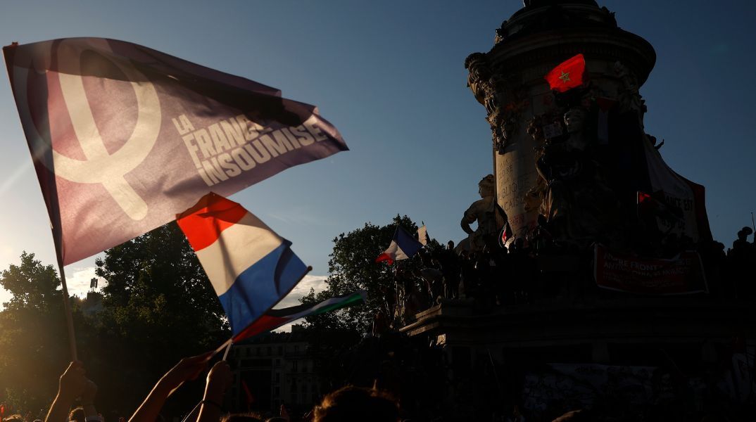 Πανηγυρισμοί για τη νίκη του Νέου Λαϊκού Μετώπου στις γαλλικές εκλογές