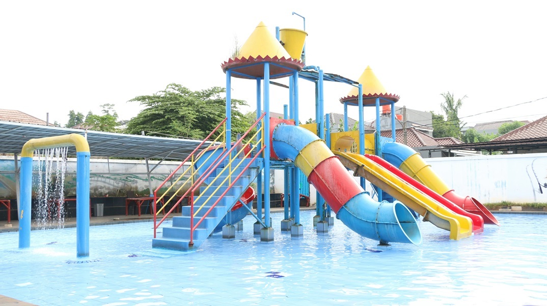 Τραγωδία στη Θεσσαλονίκη: 32χρονη πέθανε σε υδάτινο πάρκο μπροστά στα παιδιά της