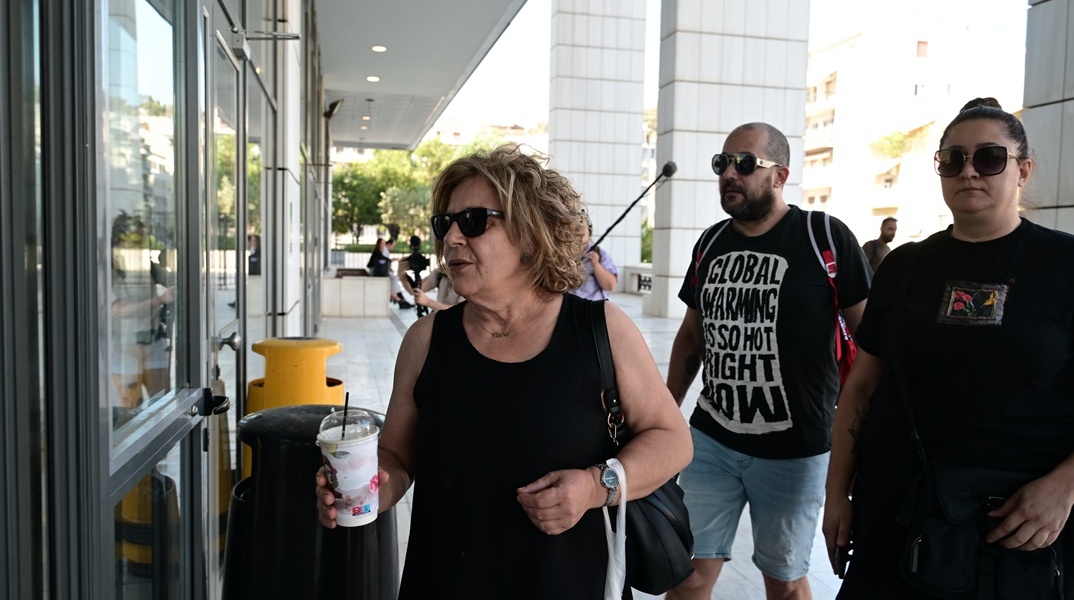 Η Μάγδα Φύσσα στο δικαστήριο 