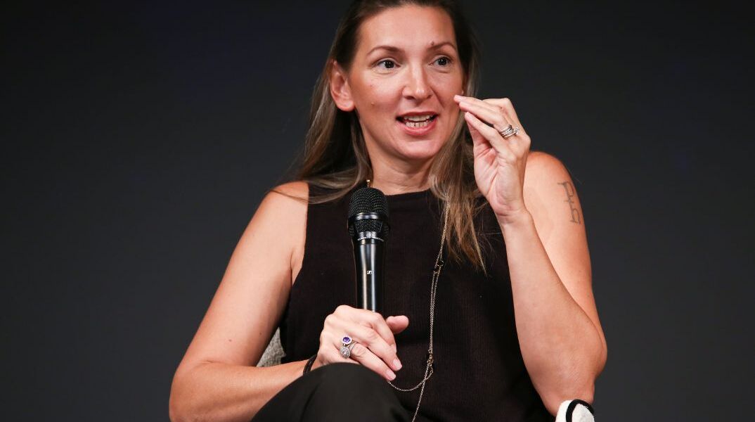 Σύλληψη ενός άνδρα για την έκρηξη στο κατάστημα του συζύγου της Φανής Χαλκιά