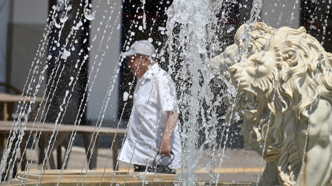 Αίθριος ο καιρός σήμερα Τρίτη με μελτέμια - Υψηλός ο κίνδυνος πυρκαγιάς