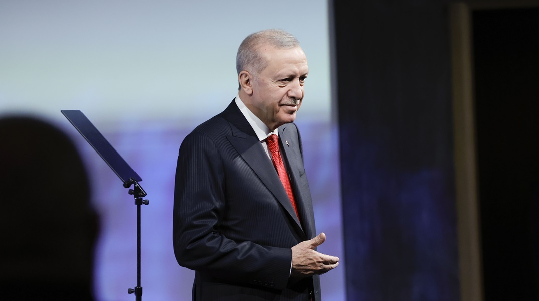 Ερντογάν: Δεν εγκλωβιζόμαστε σε ένα μπλοκ, είμαστε και με τη Δύση και με την Ανατολή