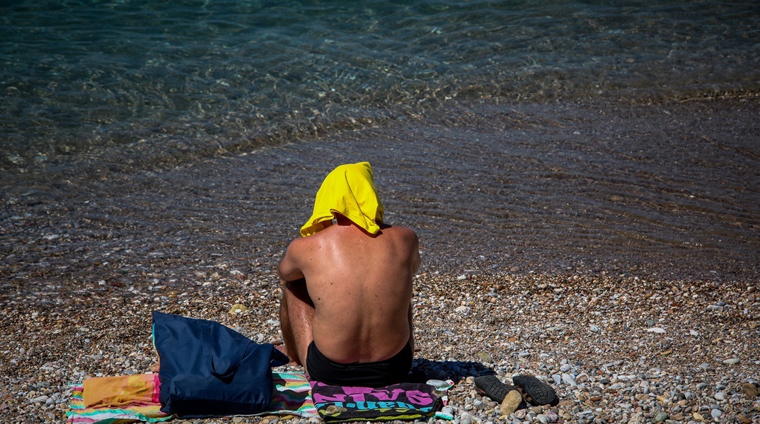 Κορυφώνεται το κύμα καύσωνα την Τετάρτη - Πού θα αγγίξει ο υδράργυρος τους 43 βαθμούς Κελσίου