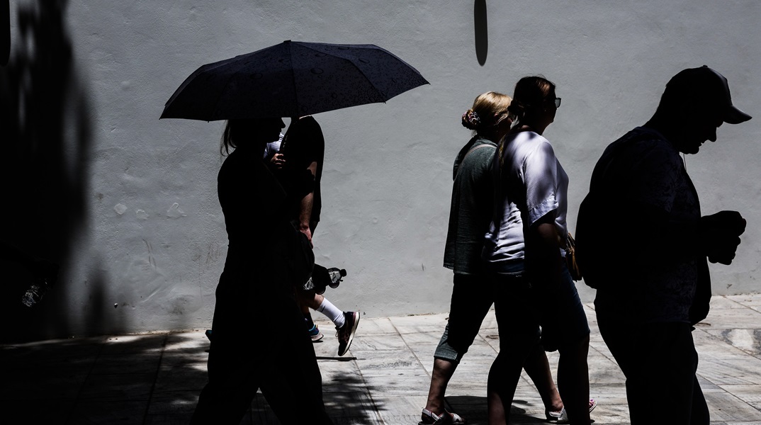 Κλοιός παρατεταμένου καύσωνα στη χώρα - 43αρια «έρχονται» την Τετάρτη